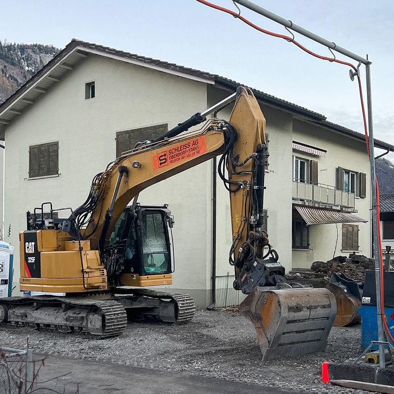 Langmattring 4: Wir starten mit den Abbrucharbeiten.